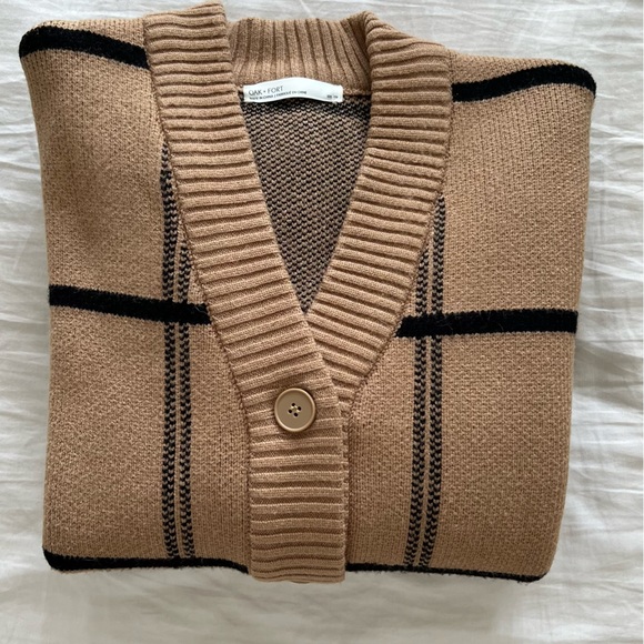 ❌ Sold ❌ Oak & Fort Plaid Cardigan - Picture 5 of 6